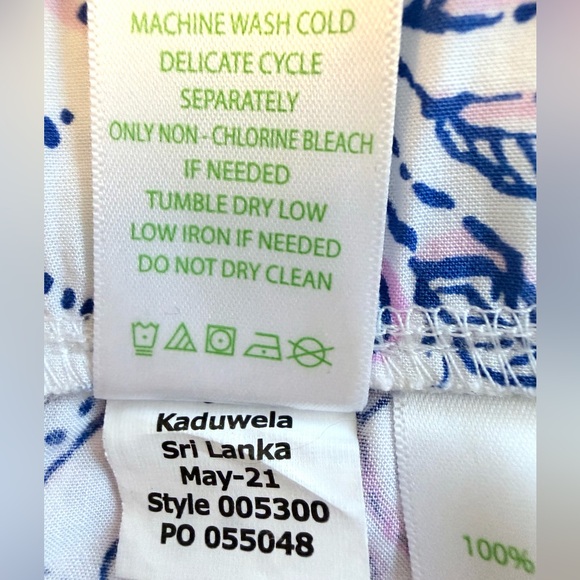 *NWOT* Lilly Pulitzer Neilah Short Resort White “Time to Shine” Engineered Print - Picture 5 of 13